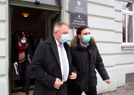 VLADA NA OBISKU V CERKNICI 09 FOTO LJUBO VUKELIČ